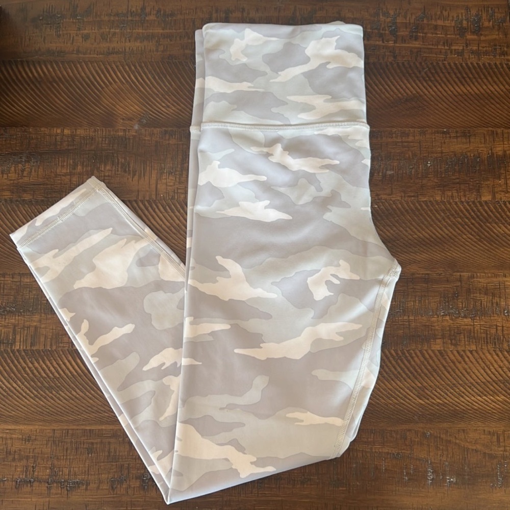 Athleta Elation Camo 7/8 Legging